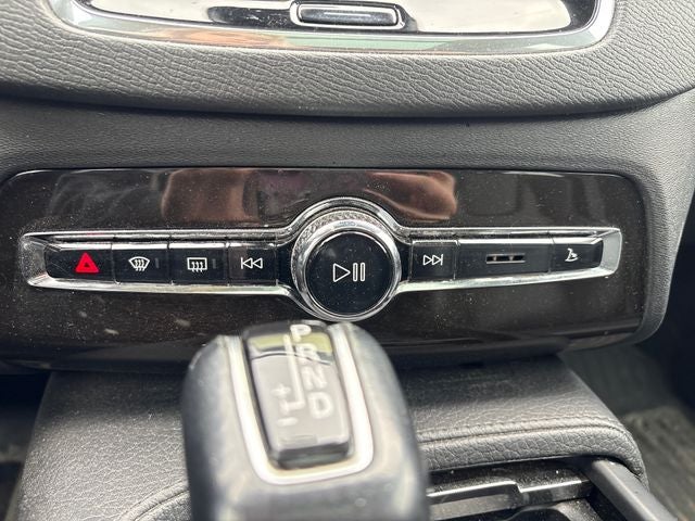 2018 Volvo XC90 T5 Momentum