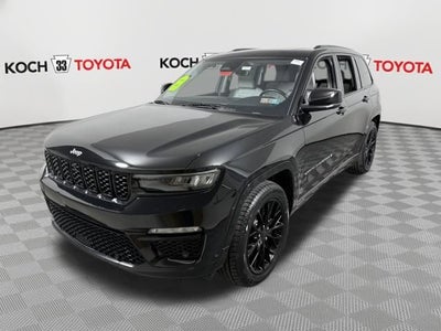 2022 Jeep Grand Cherokee Summit