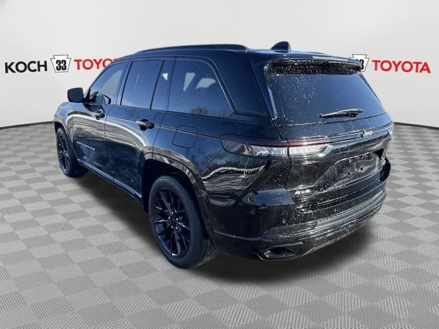 2022 Jeep Grand Cherokee Summit