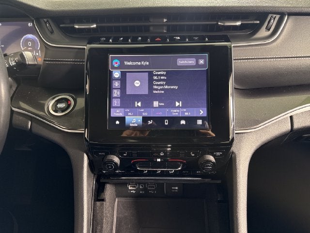 2021 Jeep Grand Cherokee L Laredo