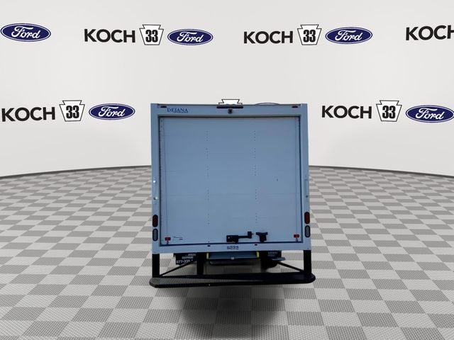 2025 Ford E-350SD Base Cutaway