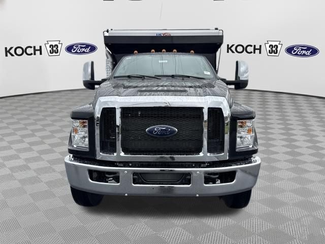 2027 Ford F-750SD Base