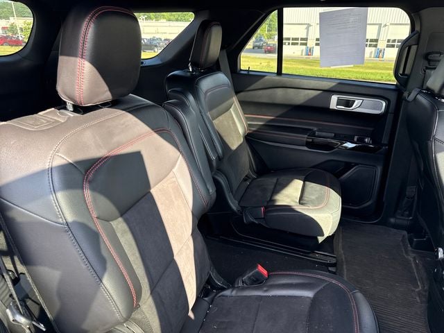 2024 Ford Explorer ST-Line