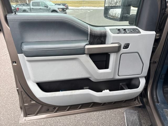 2022 Ford F-350SD Limited