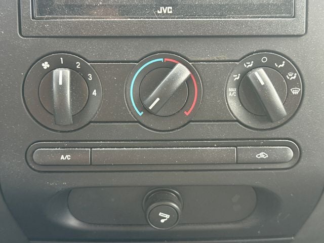 2005 Ford F-150 XL