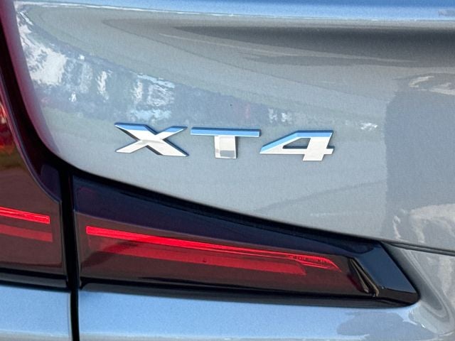 2024 Cadillac XT4 Luxury