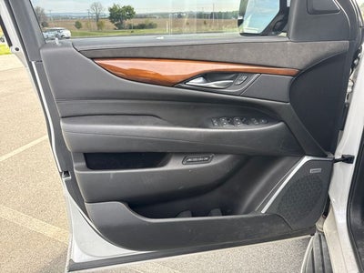 2017 Cadillac Escalade ESV Luxury