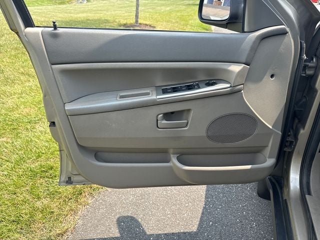 2005 Jeep Grand Cherokee Laredo