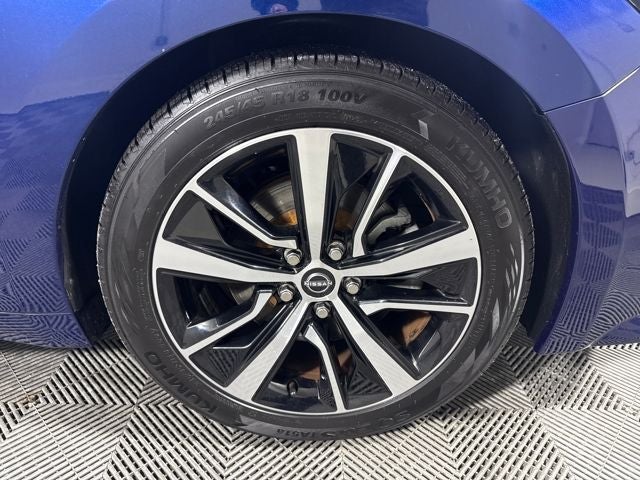 2023 Nissan Maxima SV