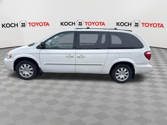2005 Chrysler Town & Country Touring