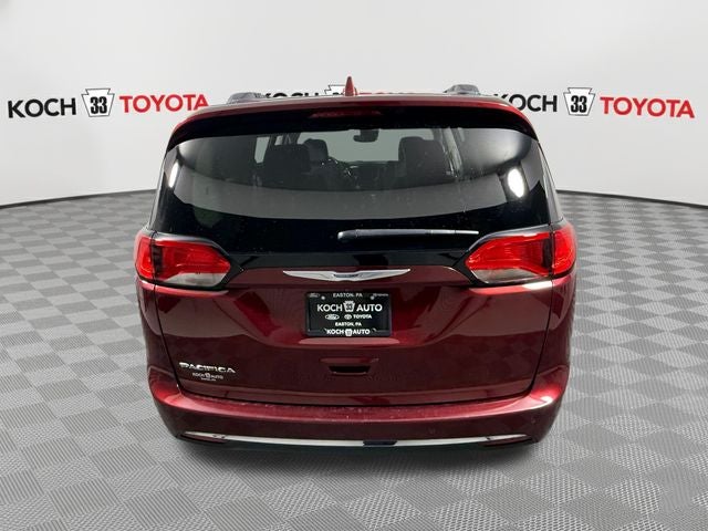 2020 Chrysler Pacifica Touring L