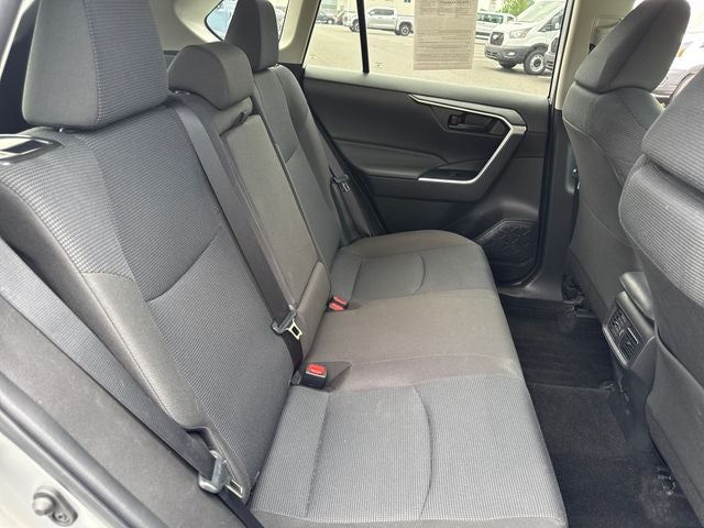 2022 Toyota RAV4 Hybrid LE