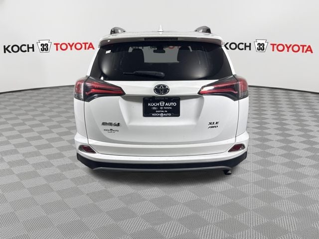 2017 Toyota RAV4 XLE