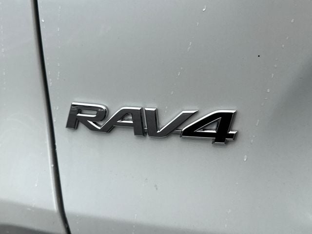 2025 Toyota RAV4 Hybrid SE