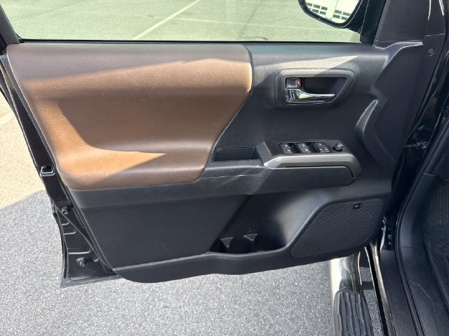 2023 Toyota Tacoma Limited V6