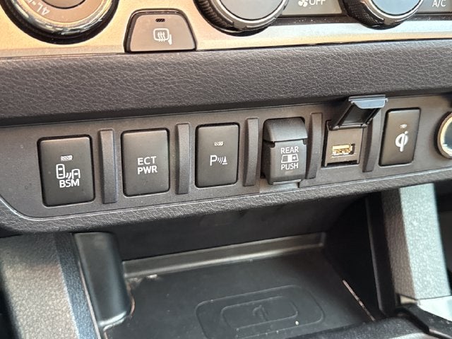 2023 Toyota Tacoma Limited V6
