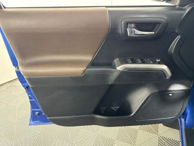 2017 Toyota Tacoma Limited V6