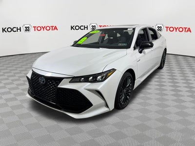 2020 Toyota Avalon Hybrid XSE