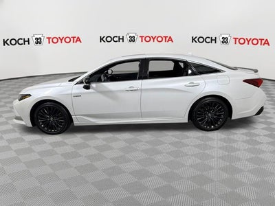 2020 Toyota Avalon Hybrid XSE