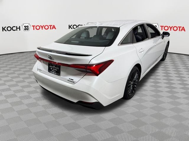 2020 Toyota Avalon Hybrid XSE