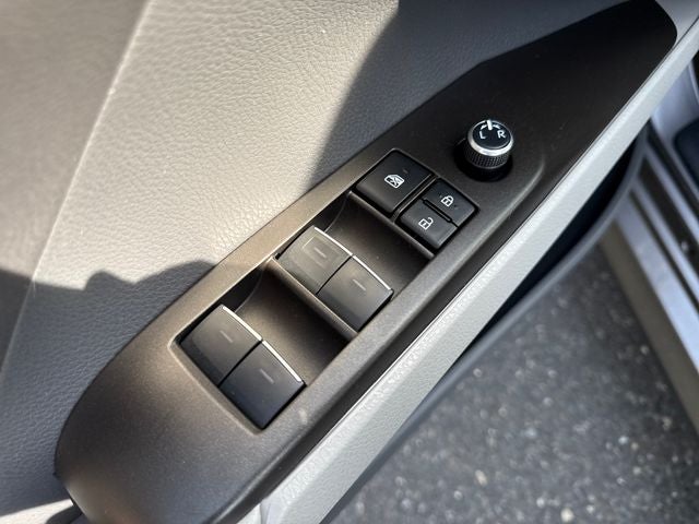 2023 Toyota Camry Hybrid XLE