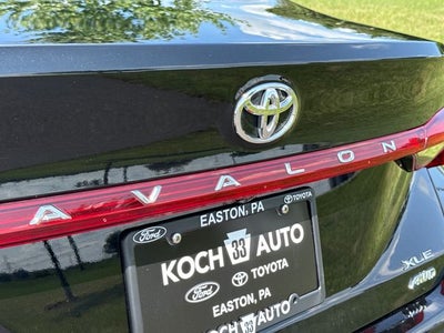 2021 Toyota Avalon XLE