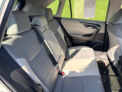 2021 Toyota RAV4 Hybrid XLE Premium