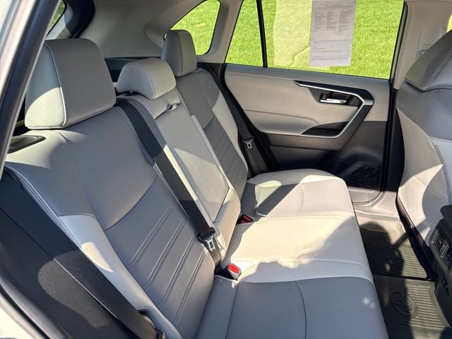 2021 Toyota RAV4 Hybrid XLE Premium