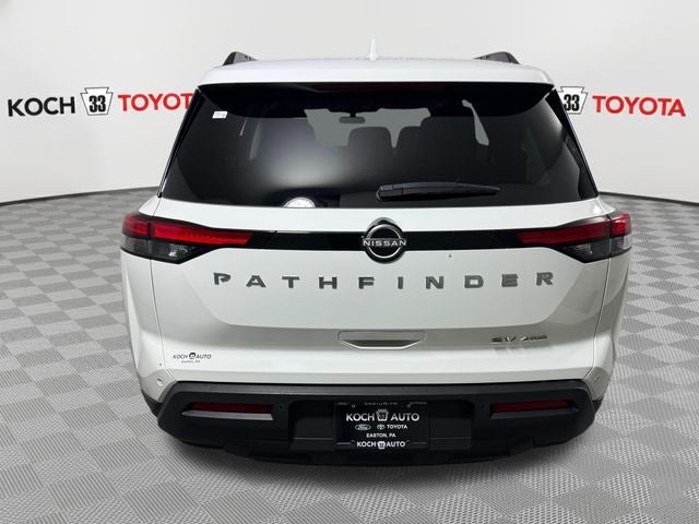 2024 Nissan Pathfinder SV