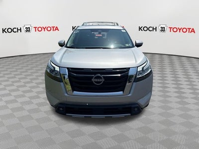 2022 Nissan Pathfinder Platinum