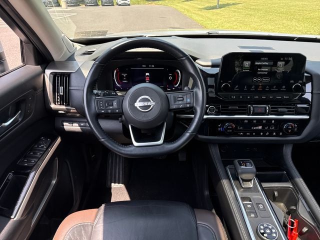 2022 Nissan Pathfinder Platinum