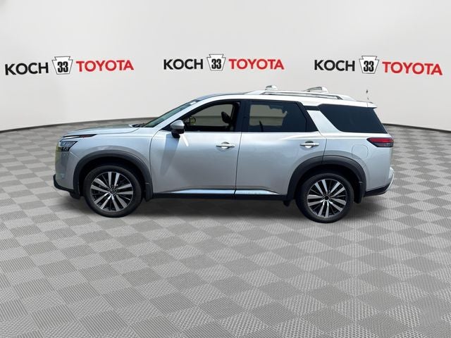 2022 Nissan Pathfinder Platinum
