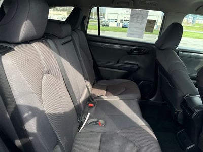 2022 Toyota Highlander LE