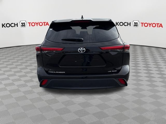 2022 Toyota Highlander LE