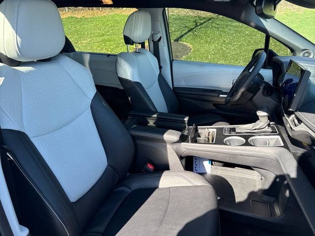 2025 Toyota Sienna XSE 7 Passenger