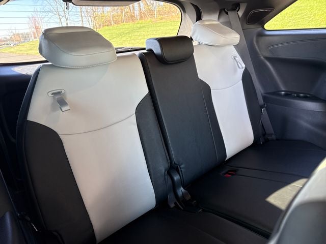 2025 Toyota Sienna XSE 7 Passenger