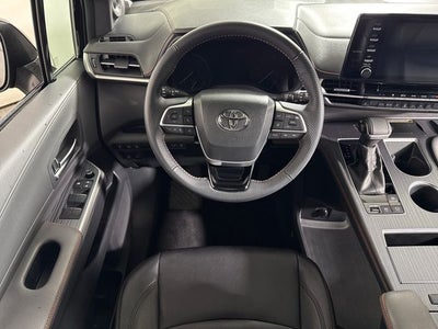 2023 Toyota Sienna XSE 7 Passenger