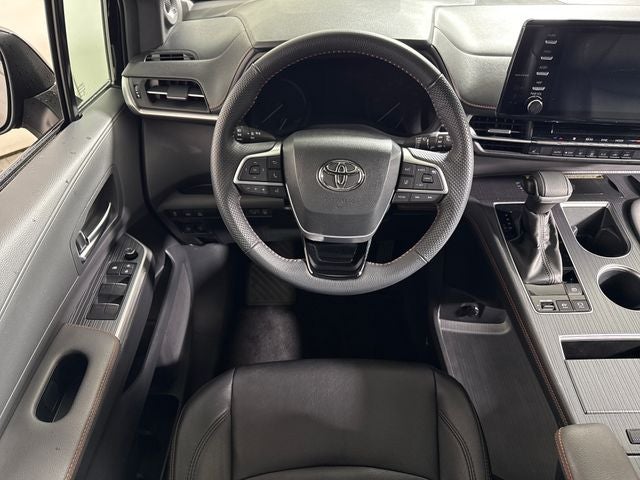 2023 Toyota Sienna XSE 7 Passenger