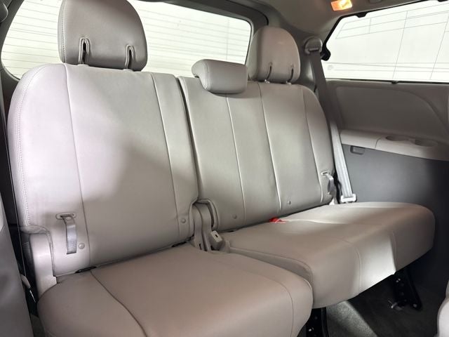 2018 Toyota Sienna XLE 7 Passenger