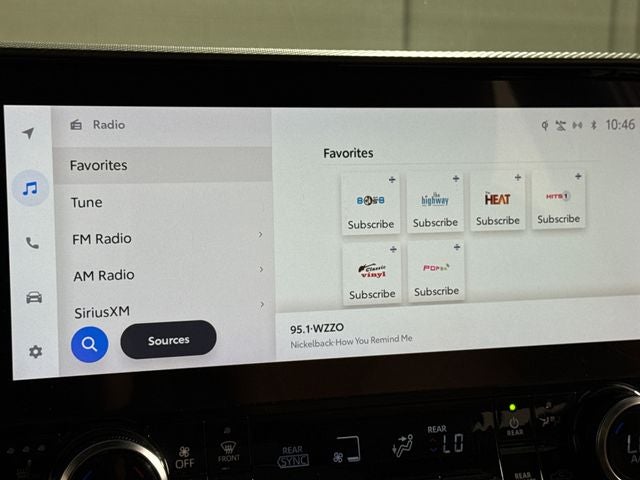 2023 Toyota Highlander Hybrid Platinum