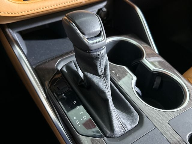 2023 Toyota Highlander Hybrid Platinum
