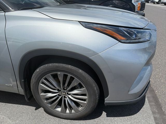2021 Toyota Highlander Hybrid Platinum
