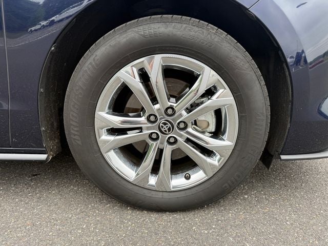 2024 Toyota Sienna Platinum 7 Passenger