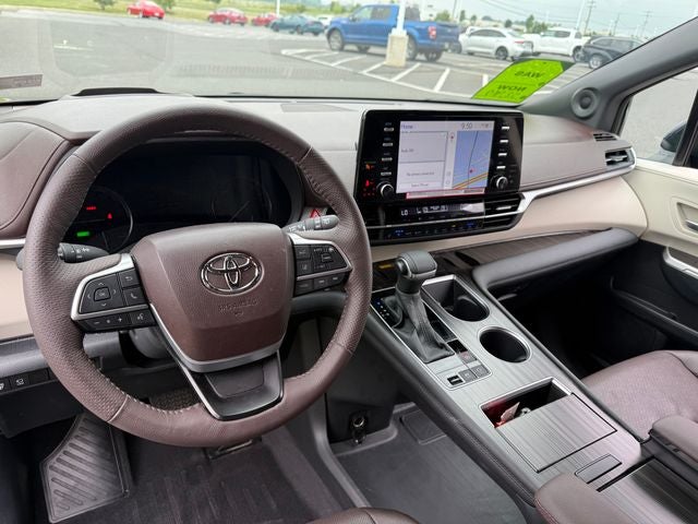 2024 Toyota Sienna Platinum 7 Passenger