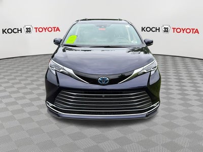 2024 Toyota Sienna Platinum 7 Passenger