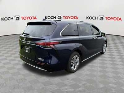 2024 Toyota Sienna Platinum 7 Passenger