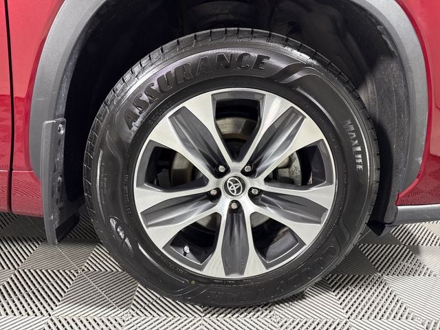 2023 Toyota Highlander Hybrid XLE