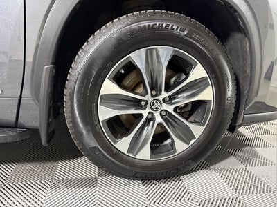 2023 Toyota Highlander Hybrid XLE