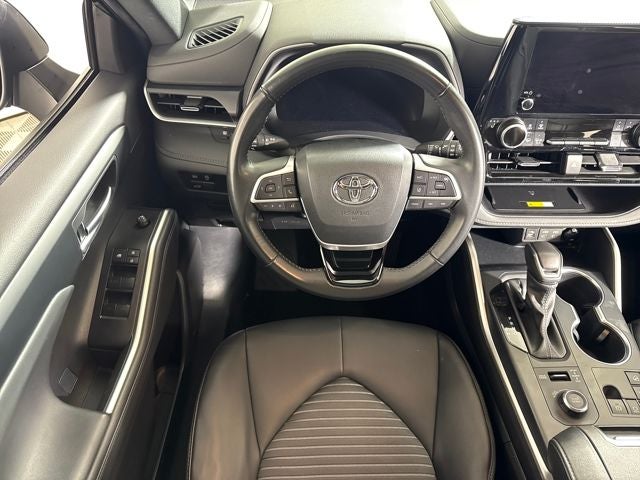 2025 Toyota Highlander XSE