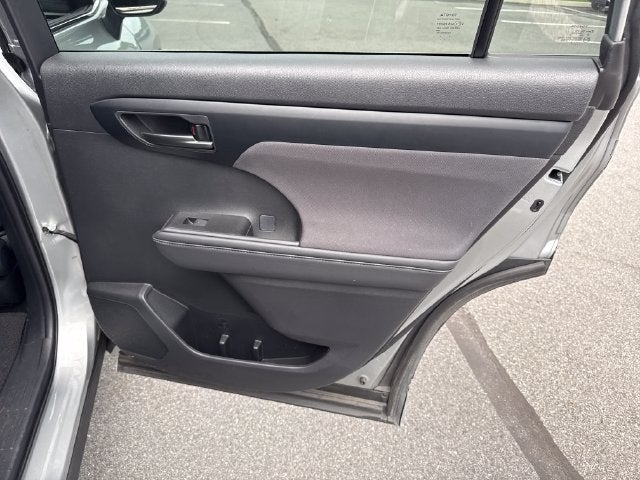 2025 Toyota Highlander LE